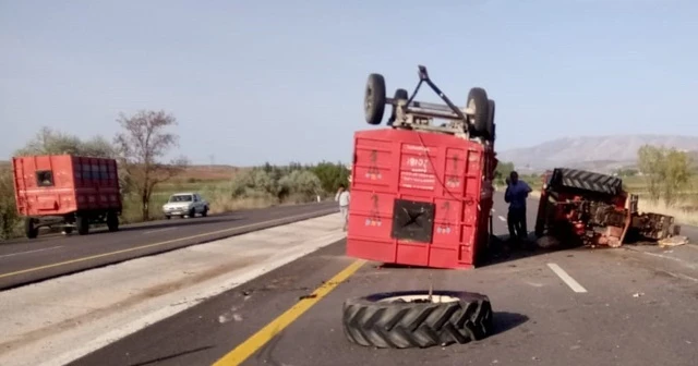 Traktörle kamyon çarpıştı: 3 yaralı
