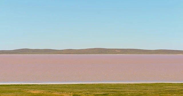 Tuz Gölü pembe renge büründü