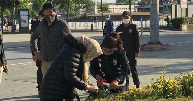 Unutulan çanta polis ekiplerini alarma geçirdi