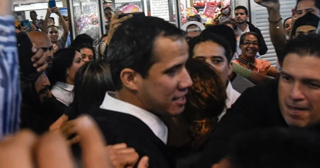 Venezuela&#039;da Guaido&#039;nun bir Avrupa ülkesi büyükelçiliğine sığınacağı iddia edildi