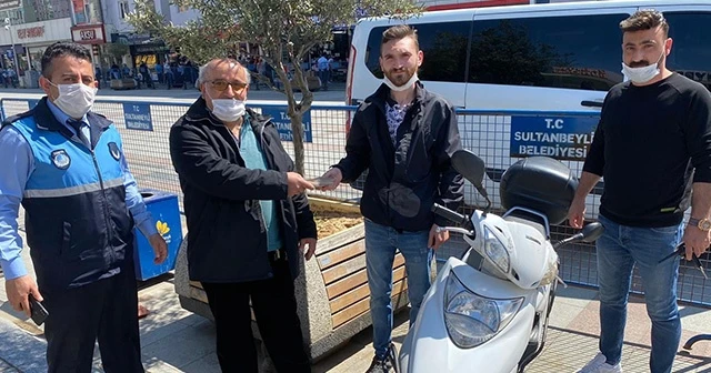 Yolda bulduğu 19 bin 500 lirayı zabıtaya teslim etti
