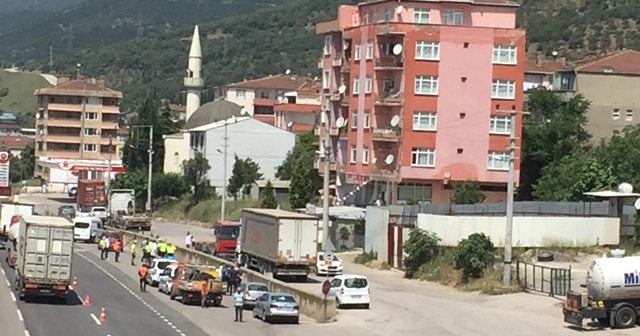 &quot;Dur&quot; ihtarına uymayan sürücünün çarptığı polis memuru şehit oldu