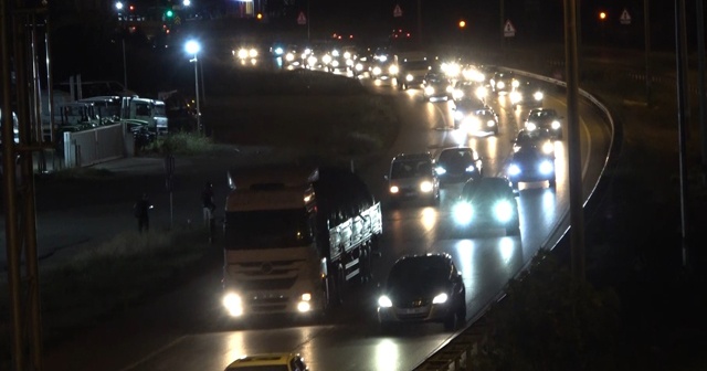 43 ilin bağlantı noktasında trafik yoğunluğu