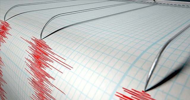 AFAD: Karlıova&#039;da 4,6 ve 4,7 büyüklüğünde 2 deprem daha meydana geldi