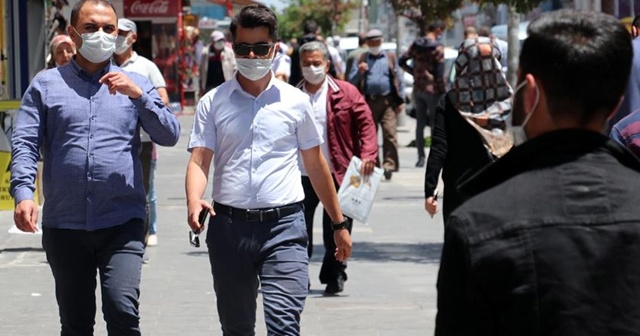 Ağrı'da iki caddede maske takma zorunluluğu getirildi