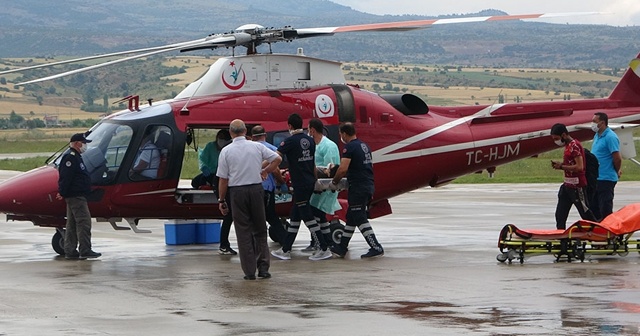 Ambulans helikopter kolu kopan işçi için havalandı