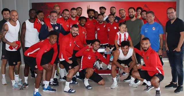 Antalyaspor çalışmalarını sürdürüyor