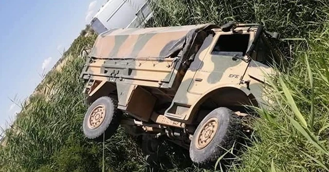 Askeri araç devrildi: 5 asker yaralı