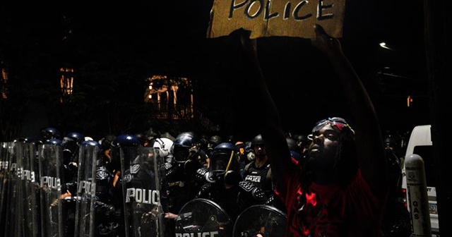 Atlanta&#039;da bir siyahiyi öldüren polis cinayet suçundan yargılanacak