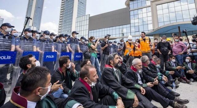 Avukatlar iş, onlar koltuk derdinde