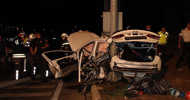Aydın’da feci kazada otomobil hurdaya döndü: 4 yaralı