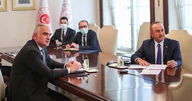 Bakan Çavuşoğlu ve Bakan Ersoy&#039;dan önemli açıklamalar