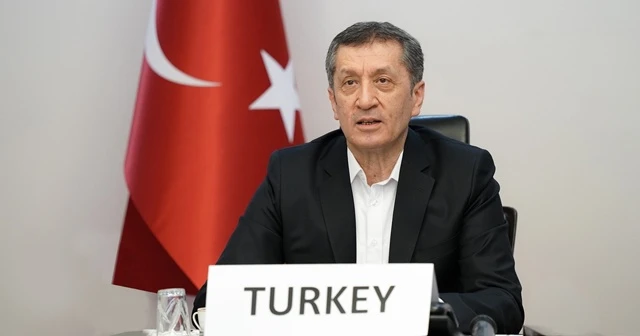 Bakan Selçuk, Türkiye'nin Kovid-19 tecrübelerini G20 ülkelerine anlattı