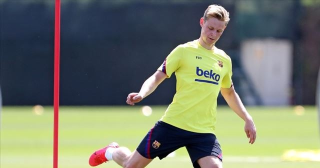 Barcelonalı futbolcu De Jong sakatlandı