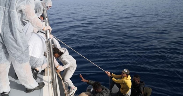 Bodrum&#039;da 34 düzensiz göçmen kurtarıldı