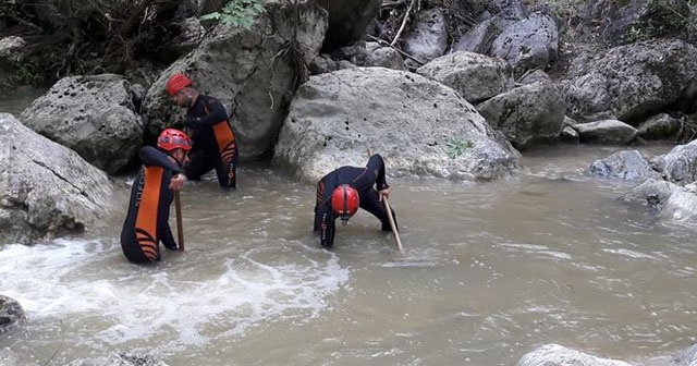 Bursa&#039;da selde kaybolan genç kızı arama çalışmaları devam ediyor