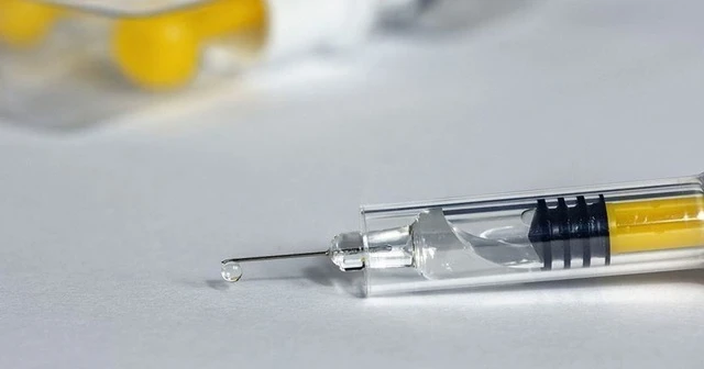 Çin'de Kovid-19 aşı adayının klinik deneylerinde ikinci aşamaya geçildi