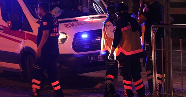 Düzce&#039;de hasta taşıyan ambulans kaza yaptı