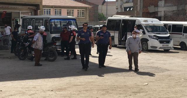 Elazığ’da bıçaklı kavga: Baba ile oğlu yaralandı