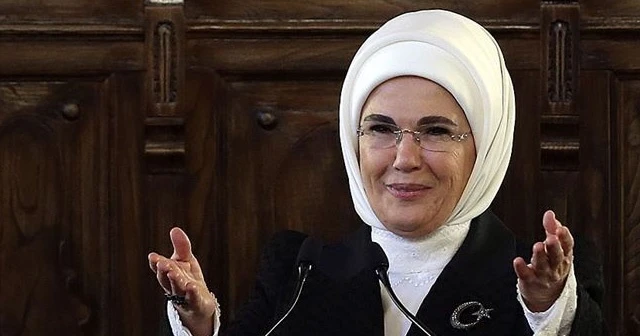 Emine Erdoğan Babalar Günü'nü kutladı