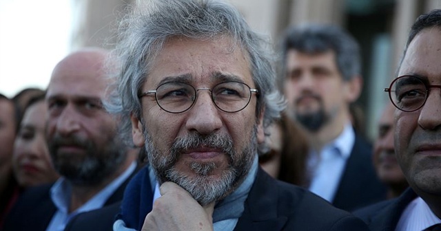 Firari Can Dündar&#039;a ait radyo ve internet sitesi erişime kapatıldı