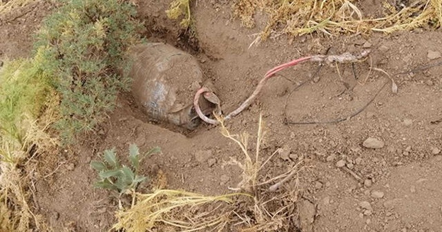 Hakkari'de PKK'lı teröristlere ait silah, patlayıcı ve mühimmat ele geçirildi