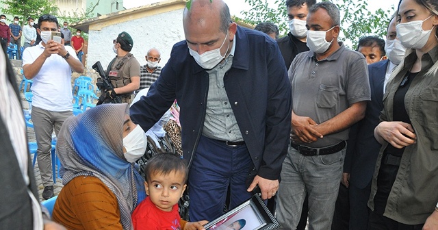 İçişleri Bakanı Soylu’dan şehit işçilerin ailelerine taziye ziyareti