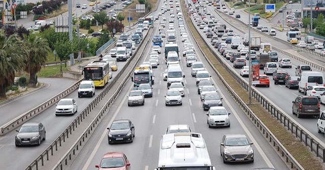 İstanbul&#039;da bazı noktalarda trafik yoğunluğu yaşanıyor