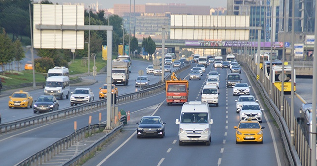 İstanbul yeni haftaya yoğun trafik ile başladı