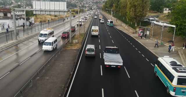 İzmir’de kısıtlama bitti, trafik başladı