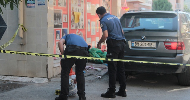 İzmir&#039;de silahlı çatışma: 5 yaralı