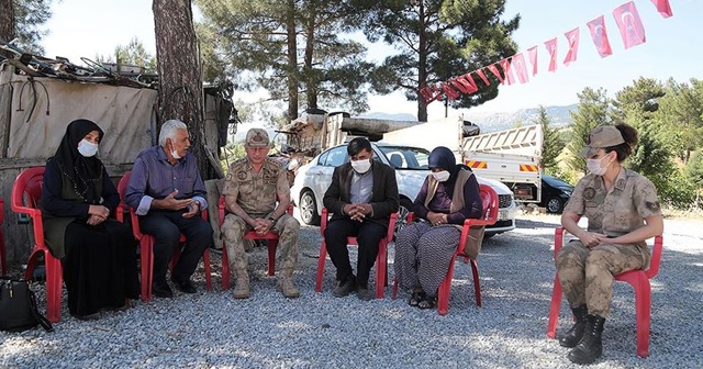 Jandarma Komutanından şehit Uzman Onbaşı Gündeş&#039;in ailesine anlamlı ziyaret