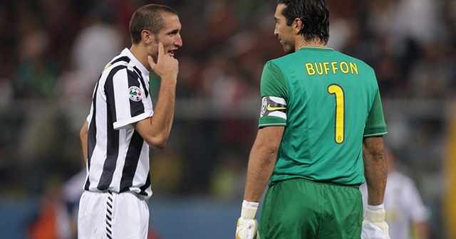 Juventus, Buffon ve Chellini&#039;nin sözleşmelerini uzattı