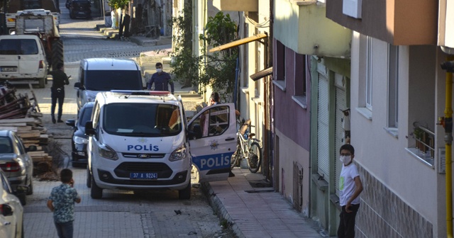 Kavgalı olduğu eşini vurup polise teslim oldu