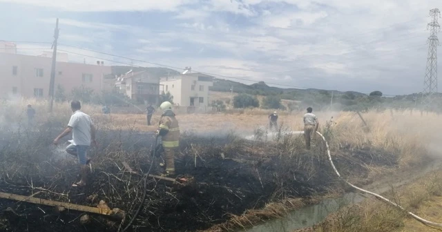 Kaynaktan sıçrayan kıvılcım, 5 dönüm tarlayı yaktı