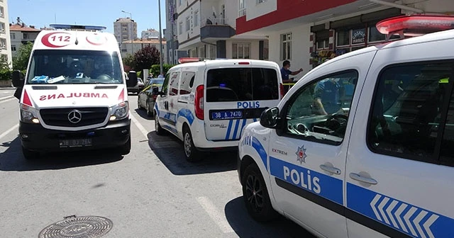 Kıskandığı kadını 10 yerinden bıçakladı