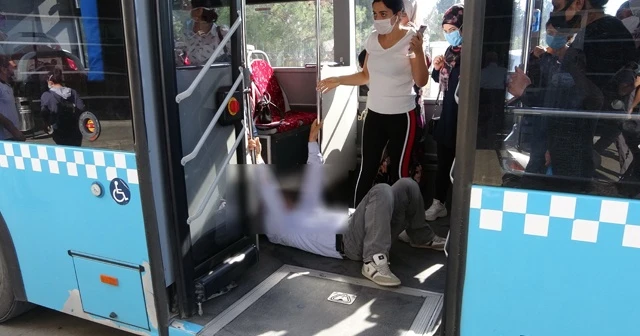 Korona şüphelisi, otobüsle hastaneye getirildi