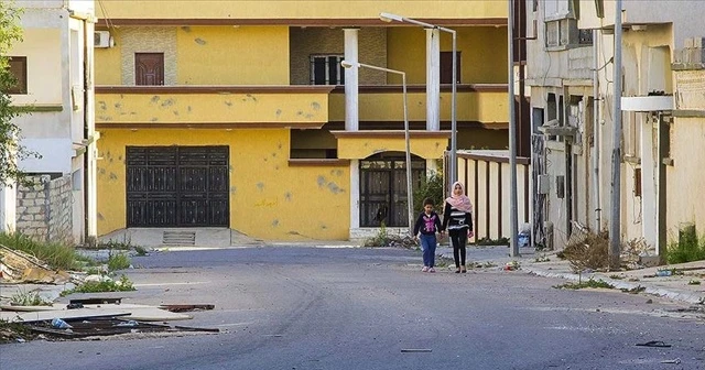 Libya'da Hafter milislerinin Sirte saldırıları nedeniyle aileler evlerini terk etti