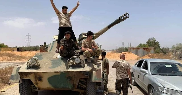 Libya Ordusu Sirte'de BAE'ye ait SİHA düşürdü