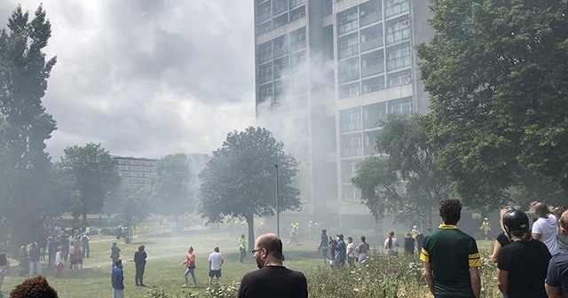 Londra&#039;da korkutan yangın