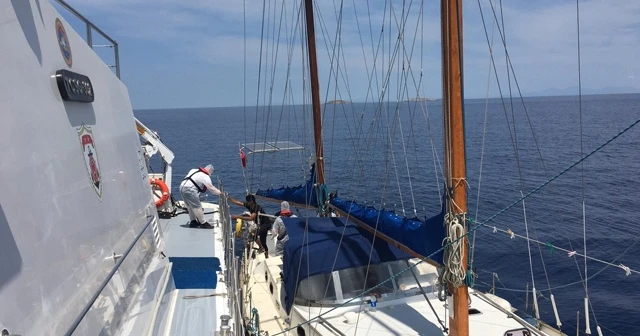 Lüks tekneden yerli turist değil mülteci çıktı