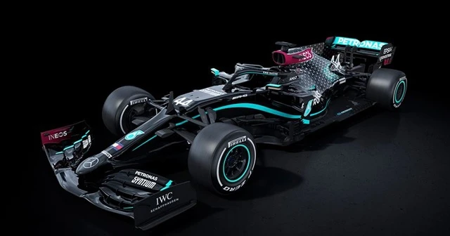 Mercedes ırkçılığa karşı Formula 1'de siyah araçla yarışacak