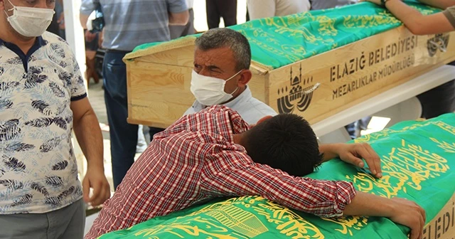 Minik kuzenler aynı tabutta, son yolculuğuna uğurlandı