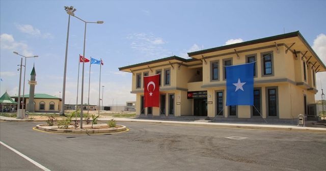 Somali&#039;de Türk askeri eğitim üssünü hedef alan intihar eylemi son anda önlendi