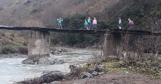 Okul yolundaki tehlikeli yolculuk bitiyor