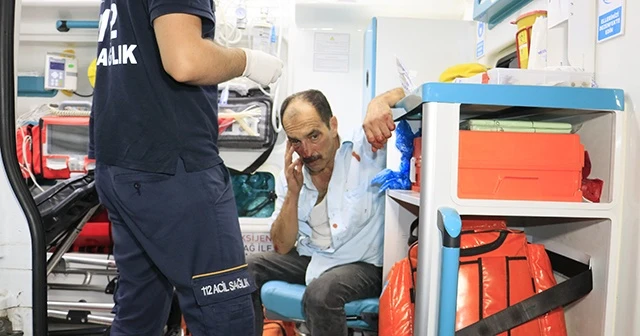 Önce dövdüler sonra seyir halindeki araçtan yola attılar