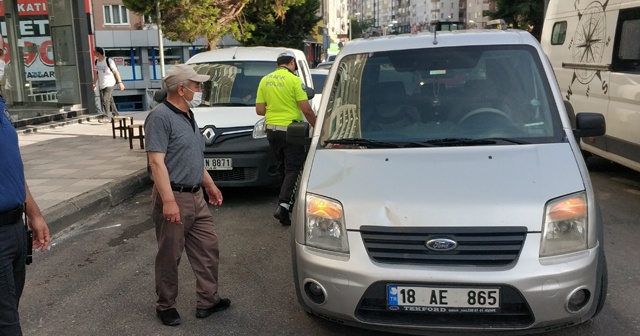 Samsun&#039;da kamyonet yayaya çarptı