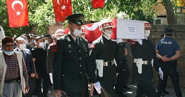 Şehit Piyade Sözleşmeli Onbaşı Durak son yolculuğuna uğurlandı