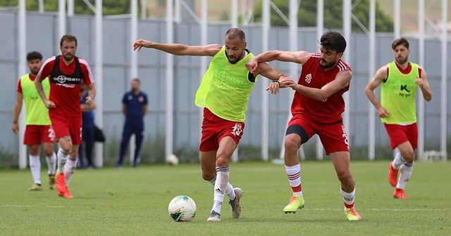 Sivasspor’da Denizlispor mesaisi sürüyor