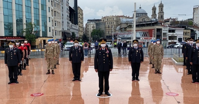 Taksim&#039;de jandarmanın 181&#039;inci kuruluş yıl dönümü töreni